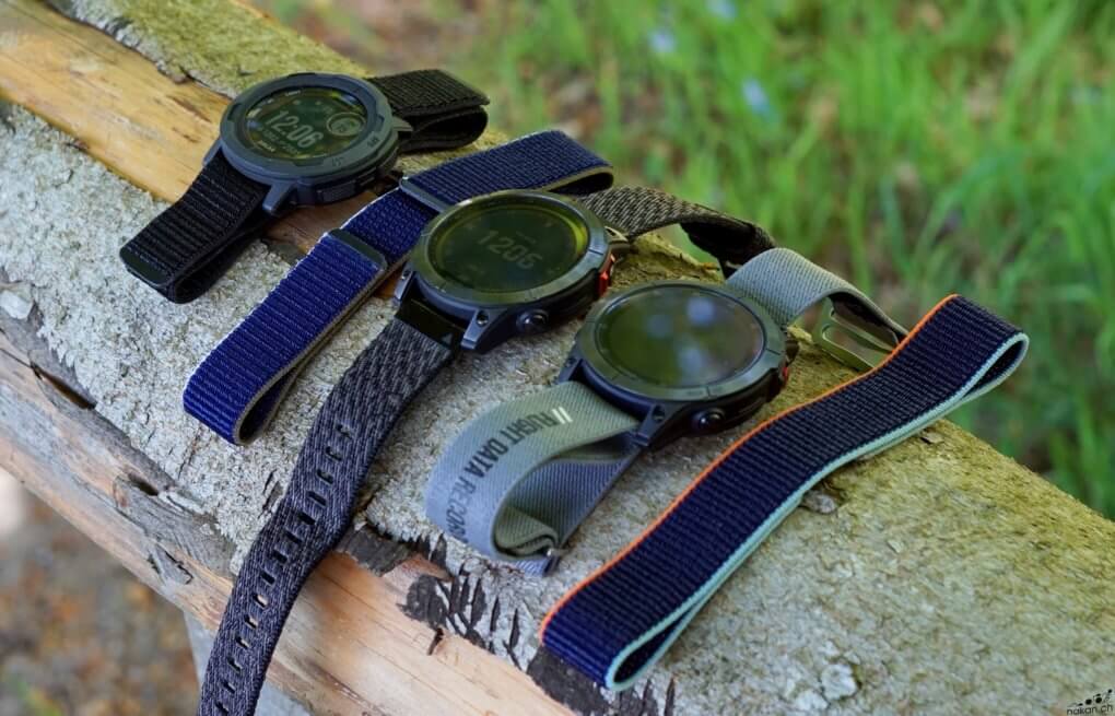 Pour Garmin Fenix 7 Sapphire Solar 22mm Sports Bracelet de montre en  silicone respirant (noir + bleu)